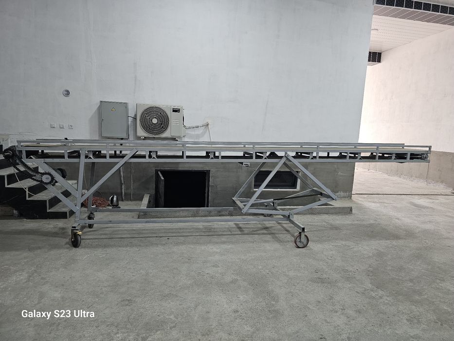 Арзон нархда Янги транспортёр сотилади.