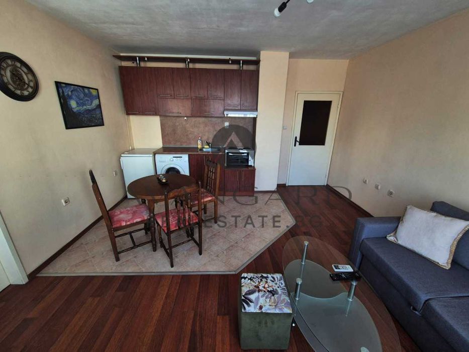 Продава се Двустаен апартамент в Пловдив, Кючук Париж - 65 кв.м за 1887 €/кв.м - Снимка #1