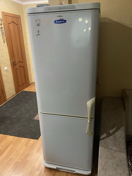 Холодильник двухкамерный