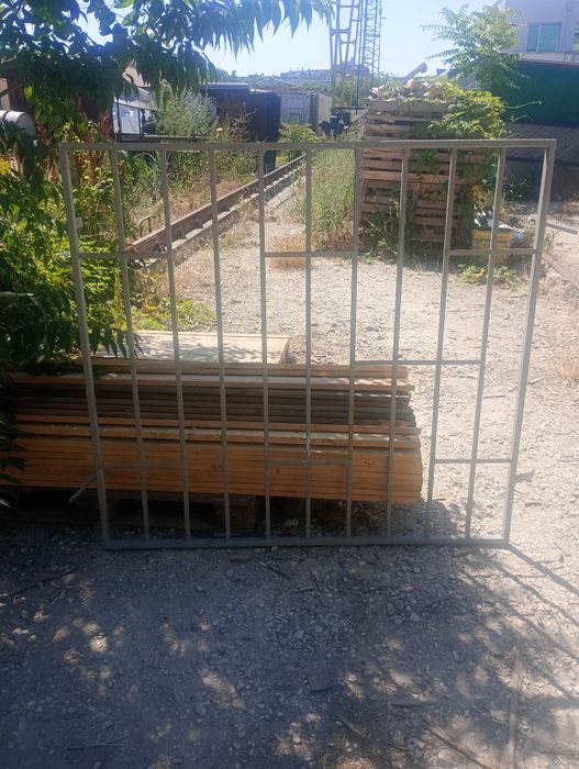 Метални решетки за прозорци