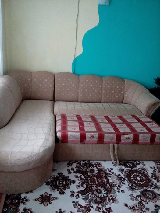 Продавам ъглов диван