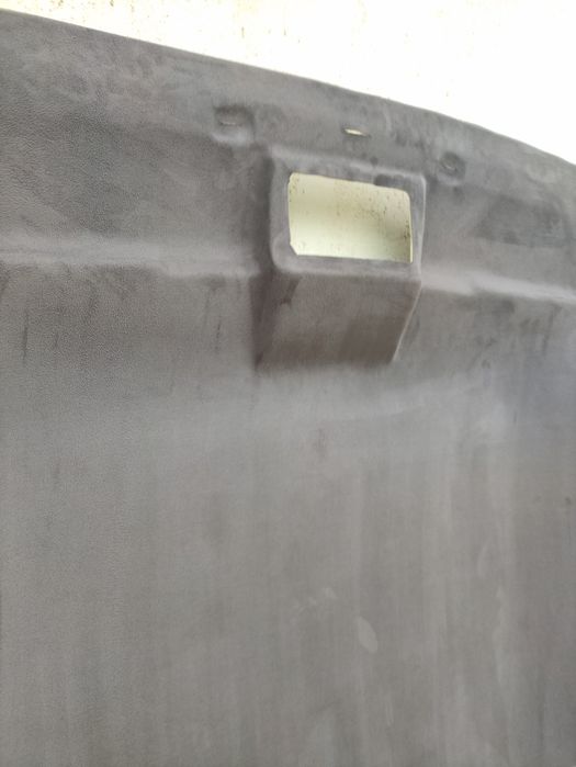 Претапицирани на автомобилни тавани