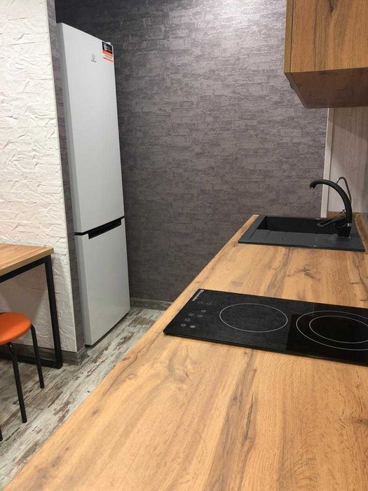 Люкс 3х.ком., Стрелка