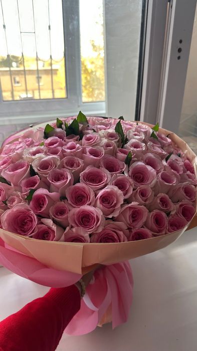Цветы 101 роза свежие(сегоднящние)