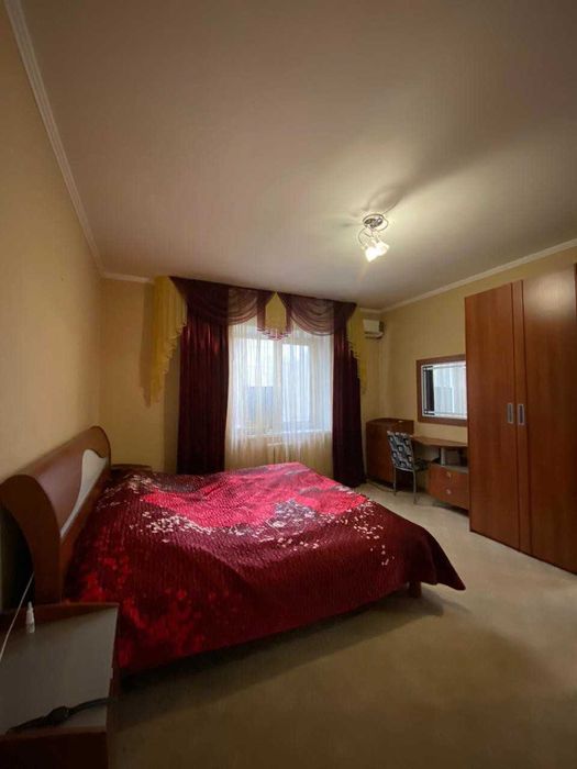 Продам коттедж в центре