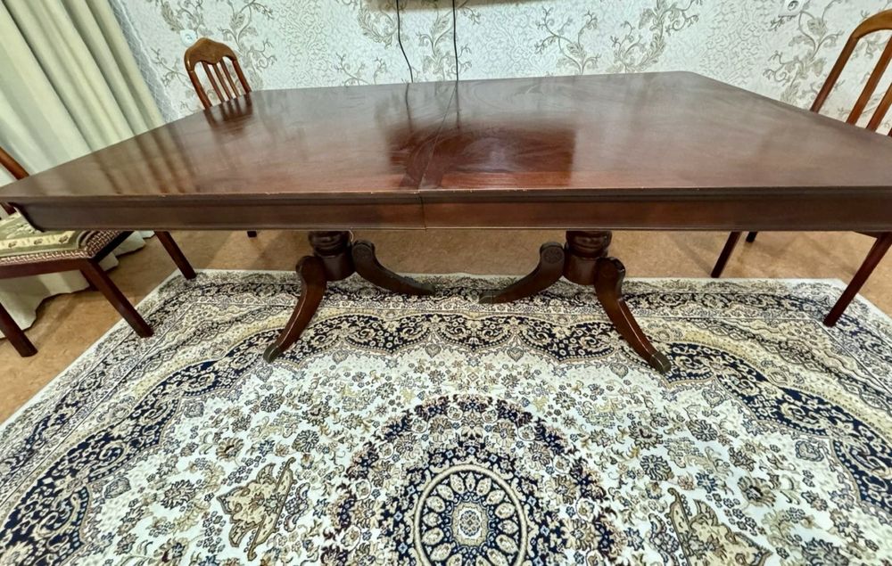 Продам большой стол