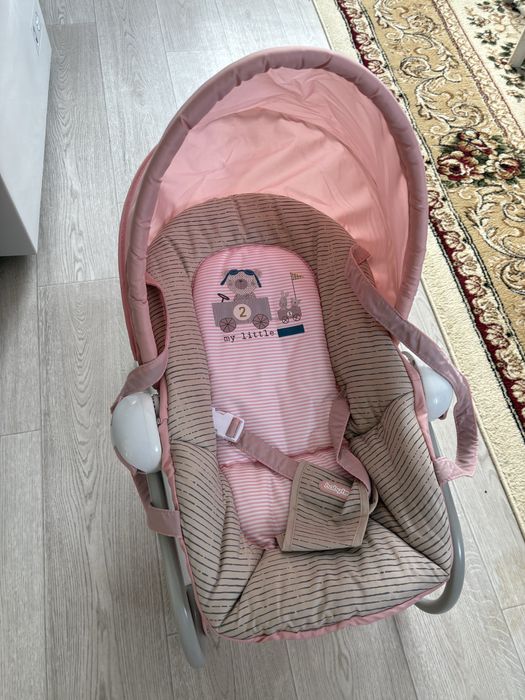 Продам шезлонг для девочки.