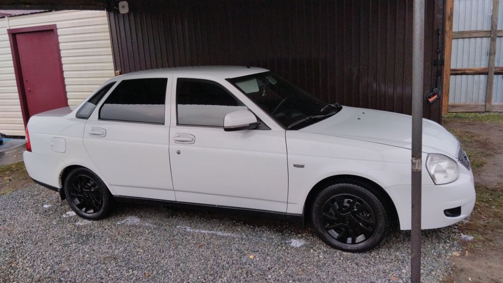 Продам ( Приора 2 )