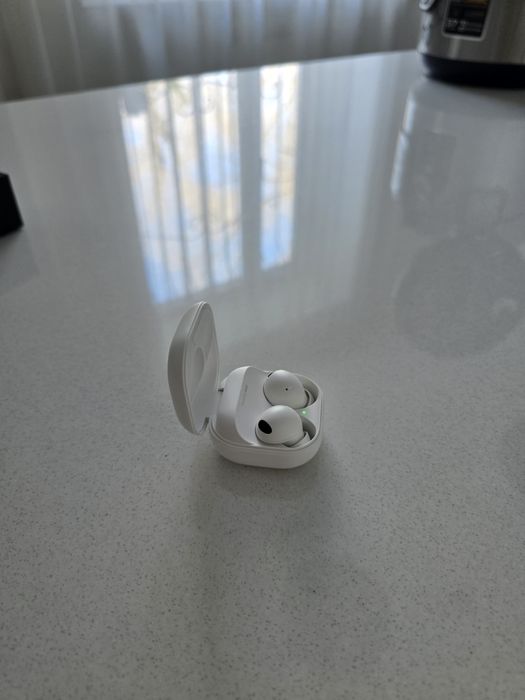 Продам наушники Samsung Buds2 Pro