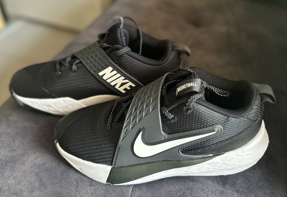 Nike високи обувки