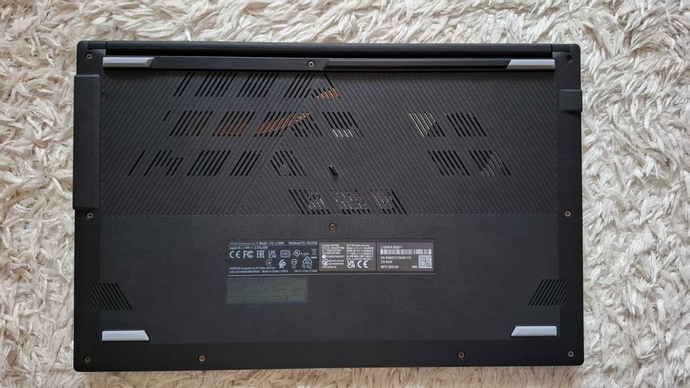 Laptop ASUS Vivobook Go 15 Ryzen 5-7520U /8 GB RAM /512 GB SSD CU NOU