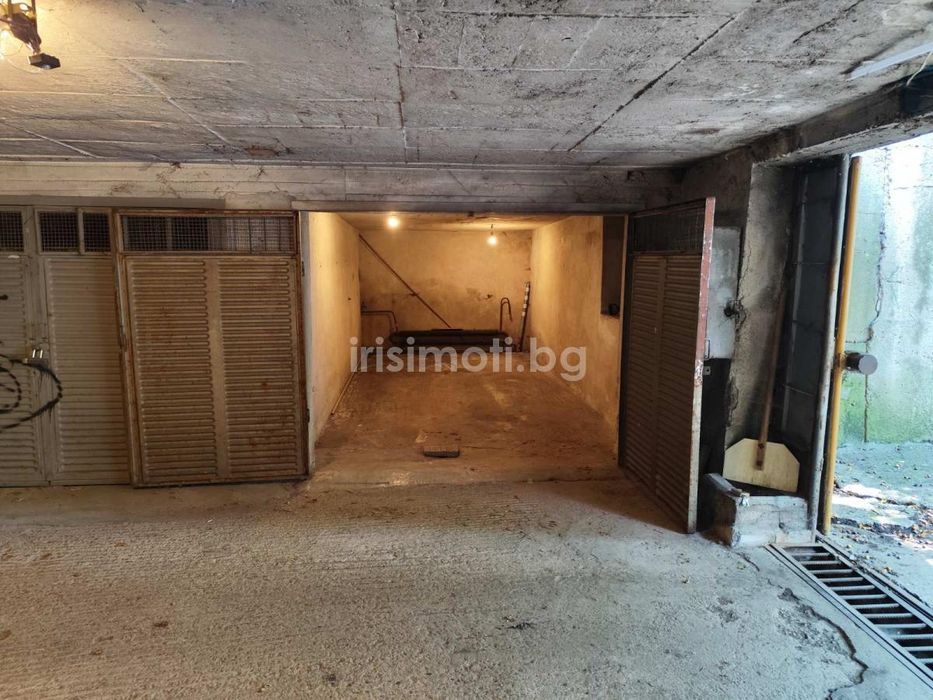 Дава се под наем Гараж / Паркомясто в София, Център - 17 кв.м за 153 € - Снимка #3