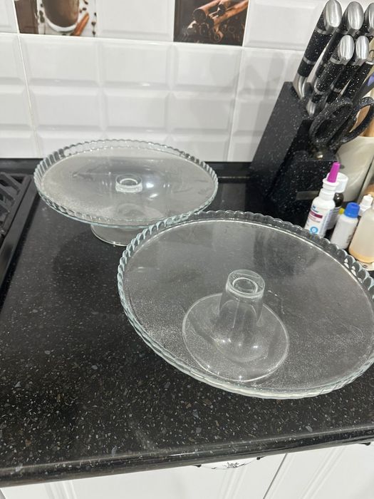 Продам тортницу,стеклянную