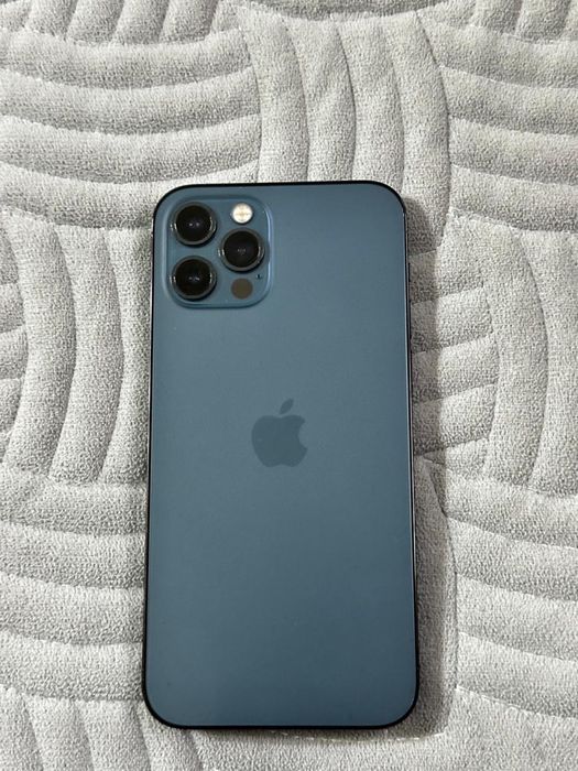 срочно продам айфон 12 про