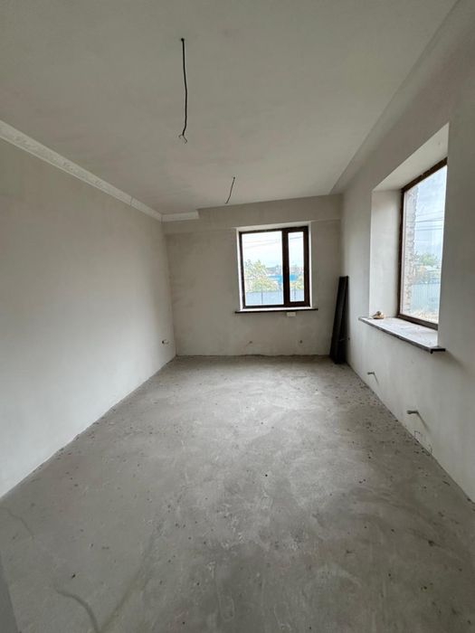 Продам дом, 3 этажа, элитный район