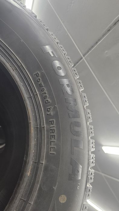 Продам комплект шин 195/65/15