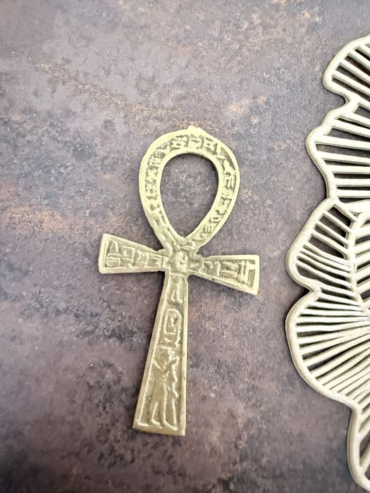 Cruce Ankh- “cheia Vietii”