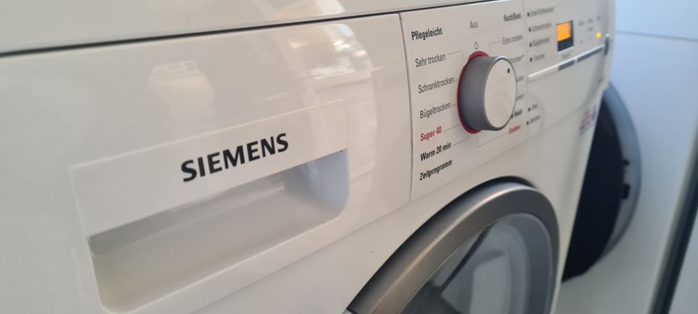 Сушилня SIEMENS E46-3F 8кг  кондензационна
