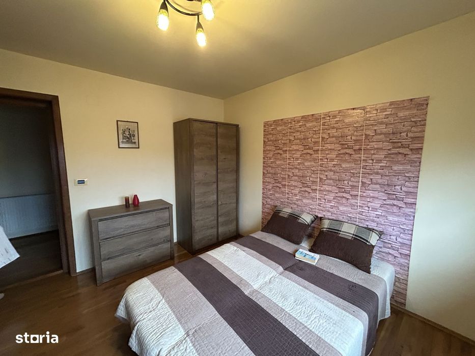 Vand vila deosebiata, in Subcetate, P+E+D,st.1.000 mp,sc.332 mp.