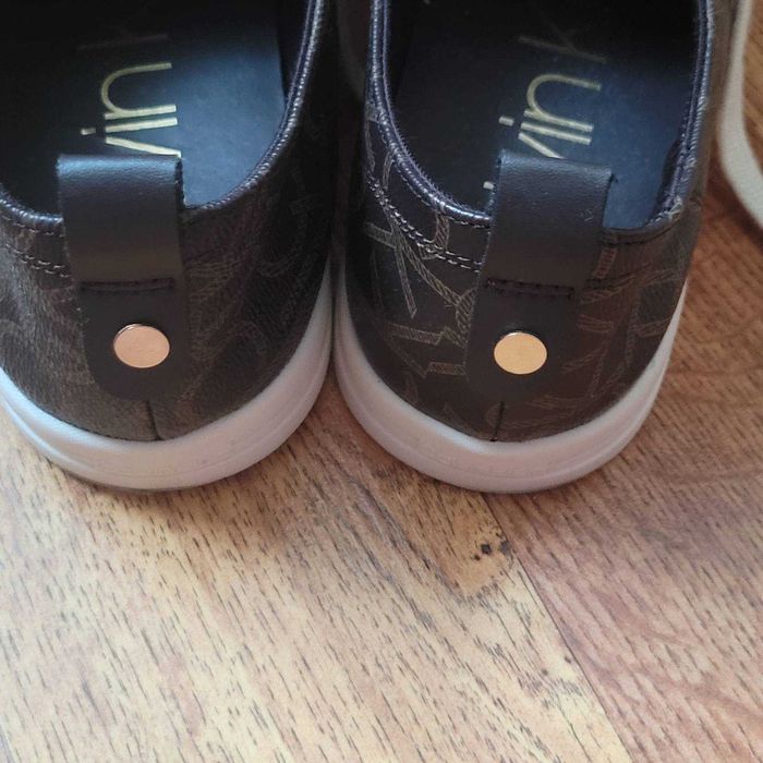 Calvin Klein сникърси