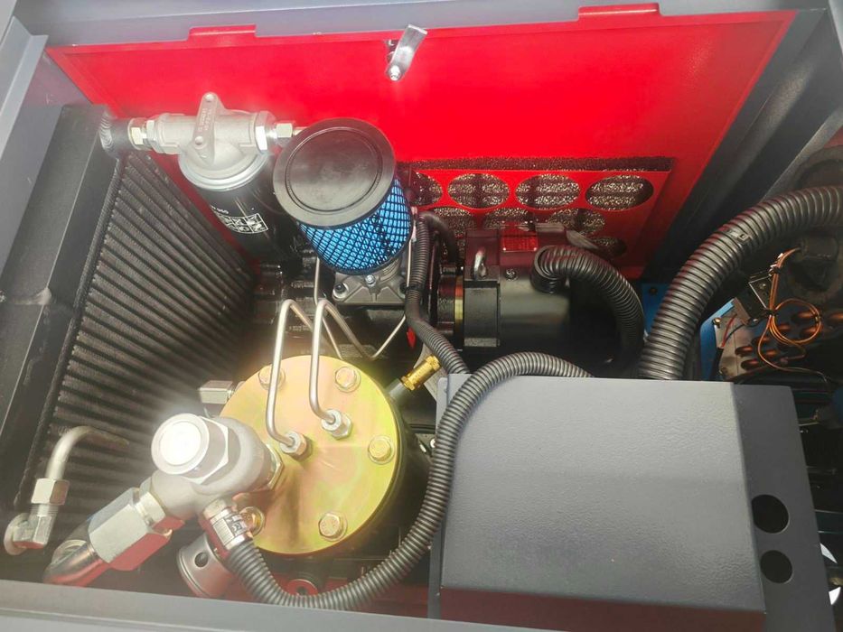 Винтов компресор с променлива честота и изсушител