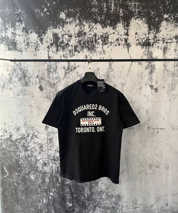 Tricouri DSQUARED2 noi cu eticheta