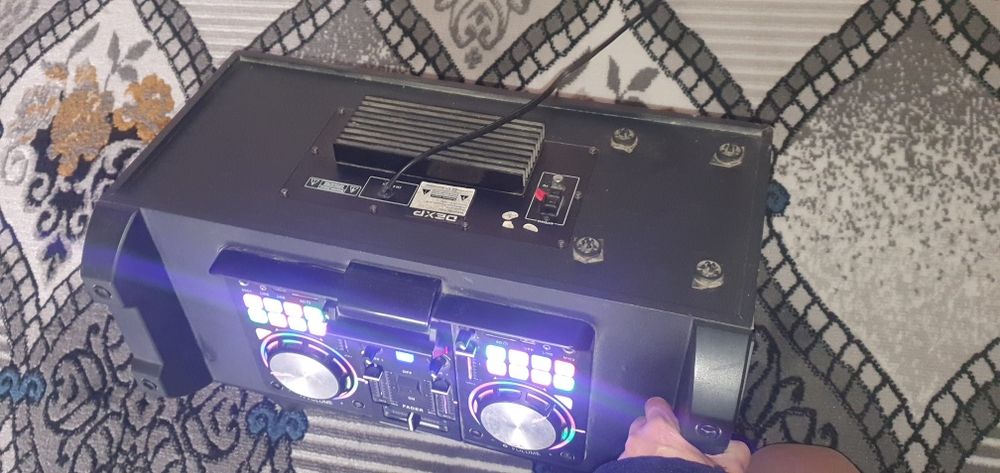 Музыкальный центр DEXP