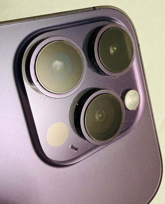 Продам Iphone 14 pro