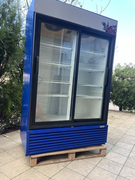 Хладилна витрина