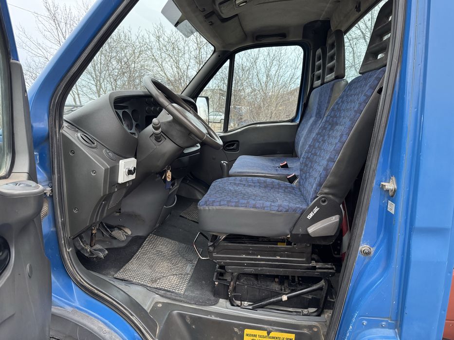 Iveco daily basculabil pe cutie .