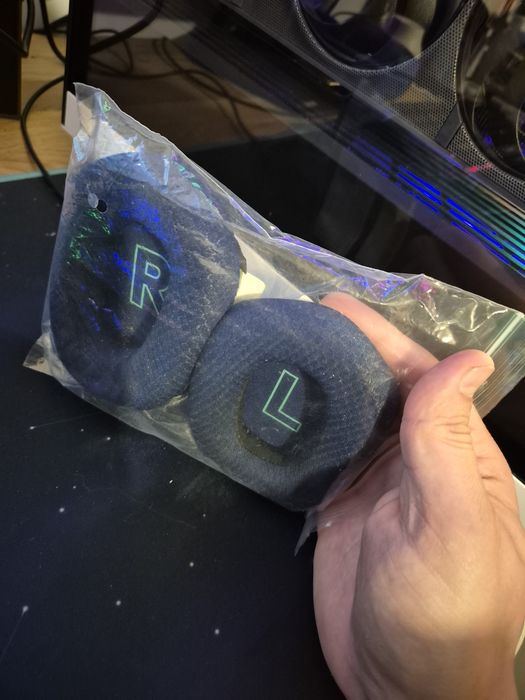 Casti gaming wireless Logitech G733