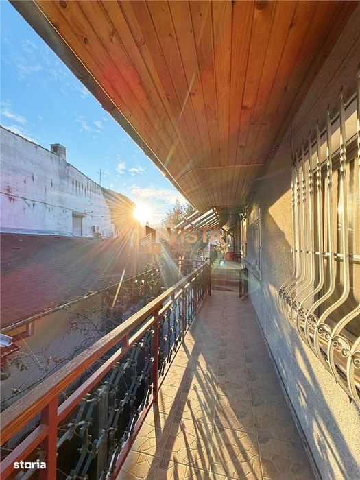 Apartament in casa 89mp utili,  1400 euromp , central, Brasov