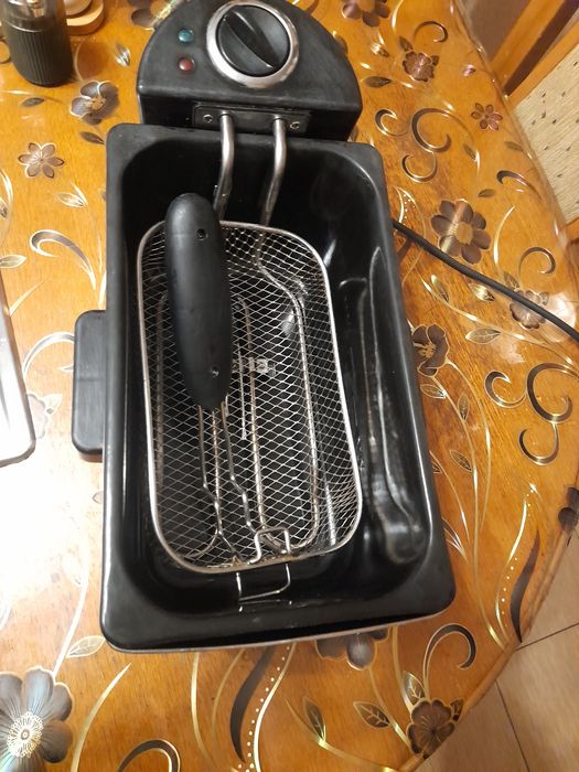 Friteuza electrică 4 litri