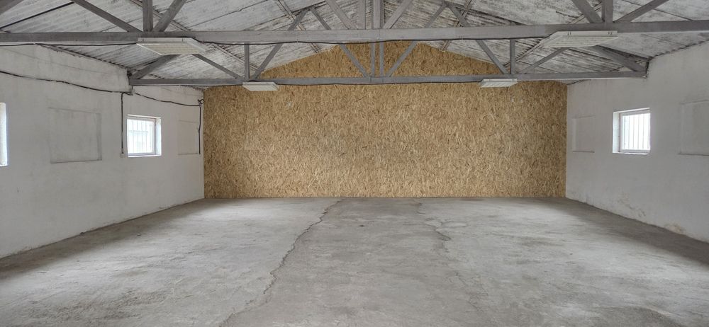 Hale de Inchiriat in Popricani și platformă betonată