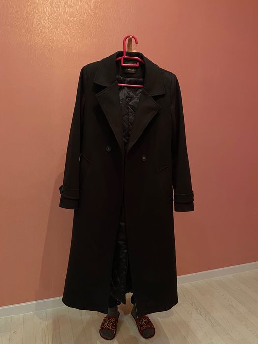 Продается пальто. Цена 12тыс