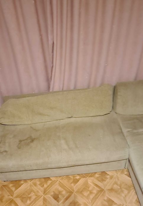 Диван угловой б/у