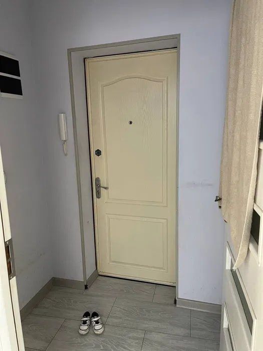 2/1/9. Спутник 16, Янгихает р. (Сергели). Квартира 60 м². Метро - 800м