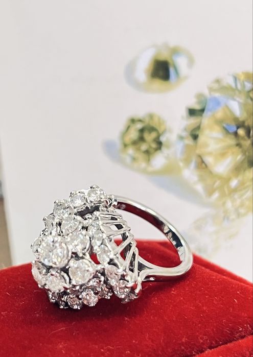 Дамски пръстен бяло злато и диаманти