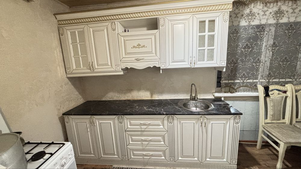 Продается кухонный гарнитур