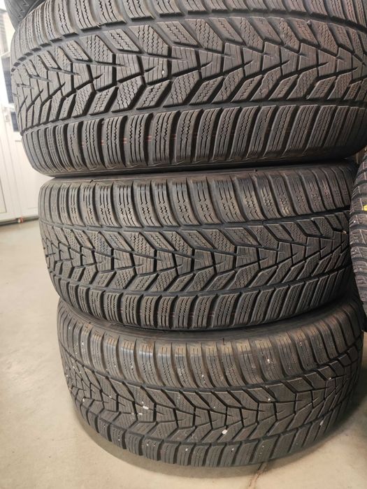 4бр.зимни гуми 235/50/18 Hankook