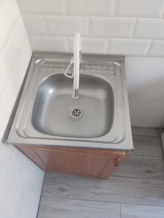 Продам мойку с тумбой