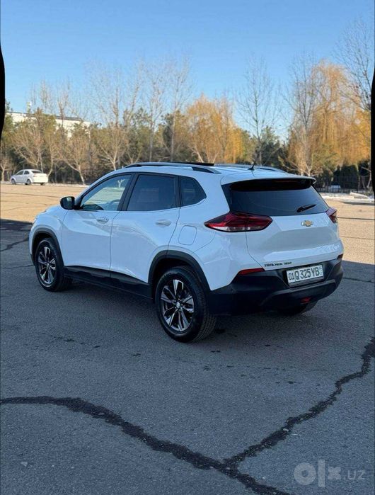 chevrolet  tracher 2