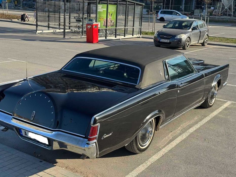 Американски ретро автомобил Lincoln под наем