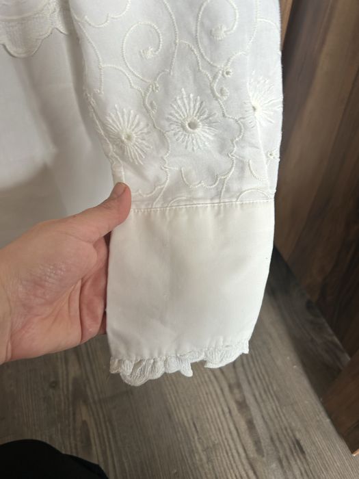 Дамска бяла риза