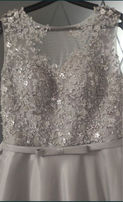 Продам вечерние платья