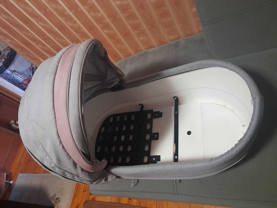 Бебешка количка лорелли