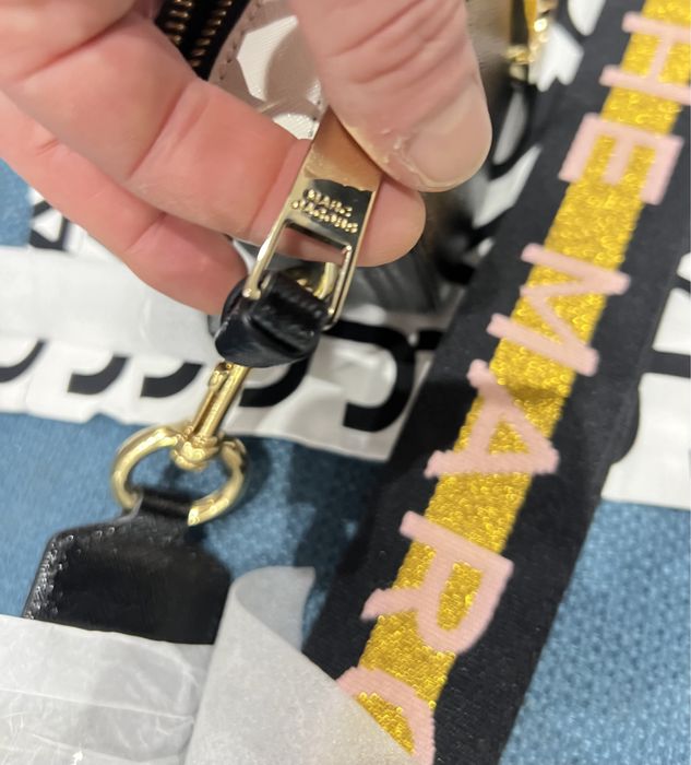 Mark Jacobs The snapshot camera bag.100%ориг.Със сериен номер,етикети!