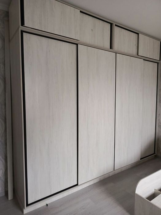 Шкафы и прихожки