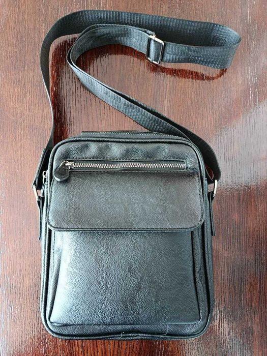Продается мужская сумка через плечо/Erkaklar yelka sumkasi sotiladi