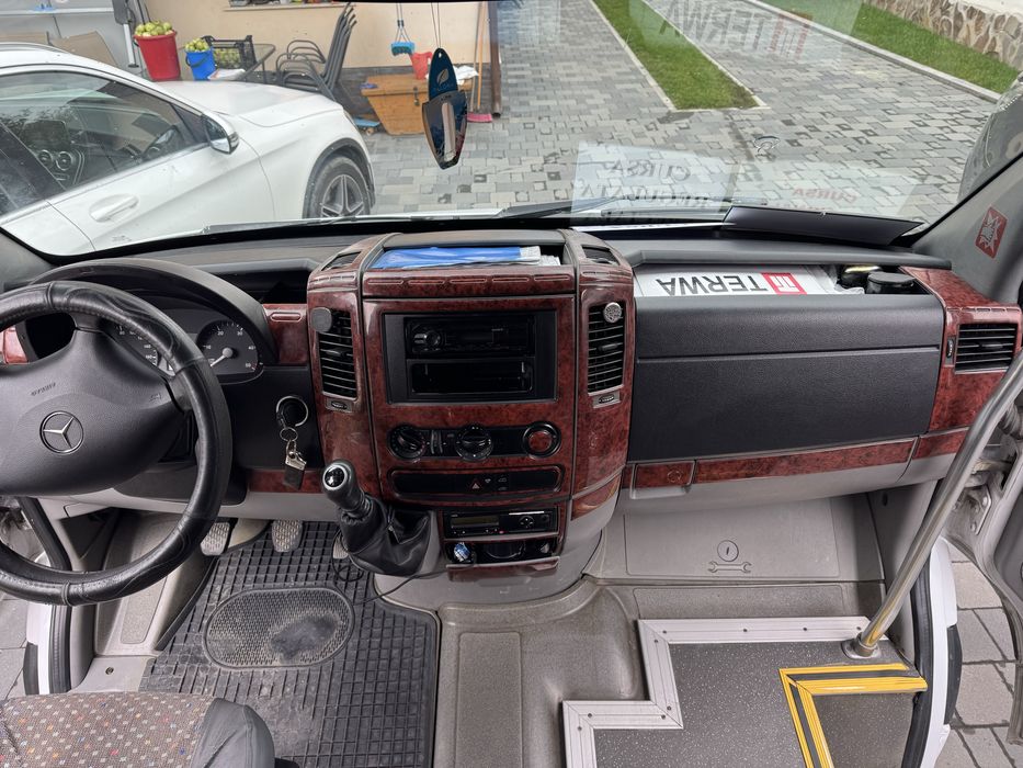 Vand microbuz Mercedes Sprinter 516